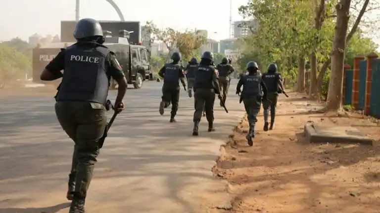 Police arrest 12 over carjacking, robbery, murder | Ghana News Agency