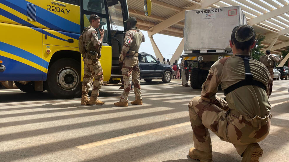 First French Evacuation Planes From Niger Land In France | Ghana News ...