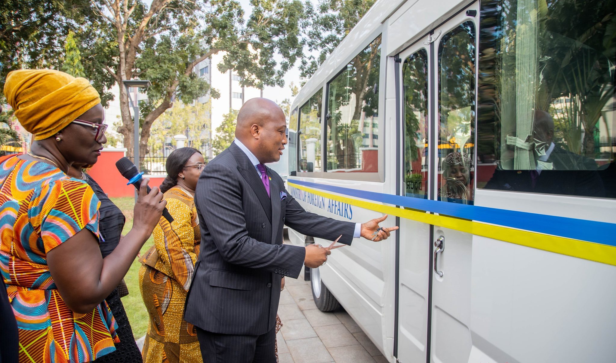 Ablakwa commissions six new buses to ease transport burden of Foreign Affairs Ministry staff 