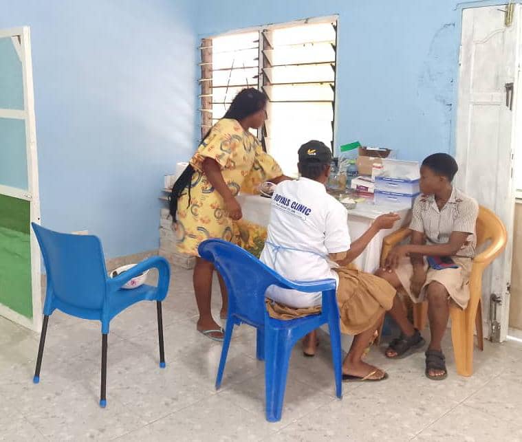 Royal Clinic holds free health screening, educates adolescent girls on teenage pregnancy 