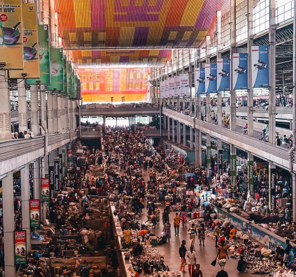 Christmas festivities enliven Kumasi as residents prepare for celebrations