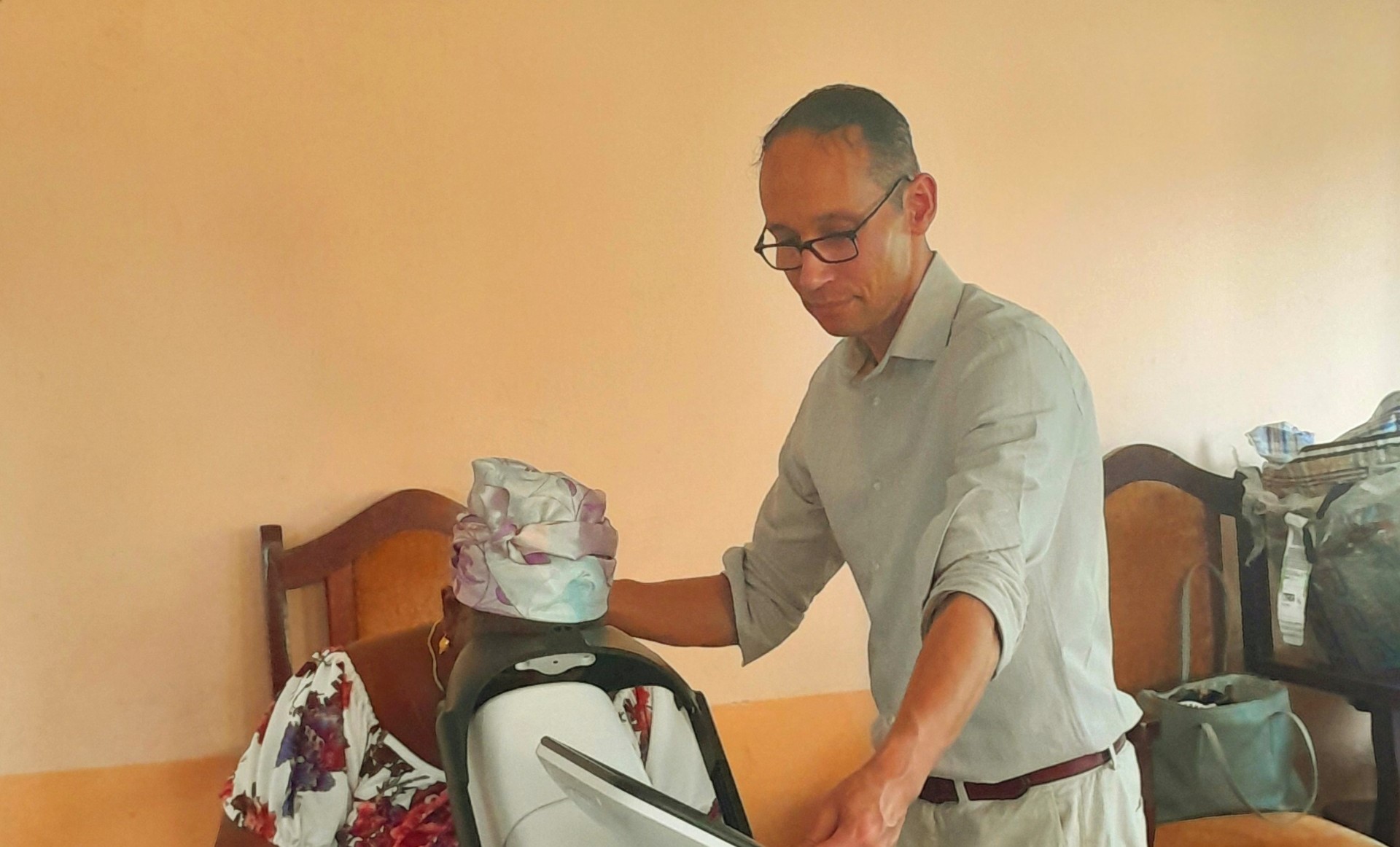 Klo Kane, Dutch partners deliver free eye care in Manya Krobo