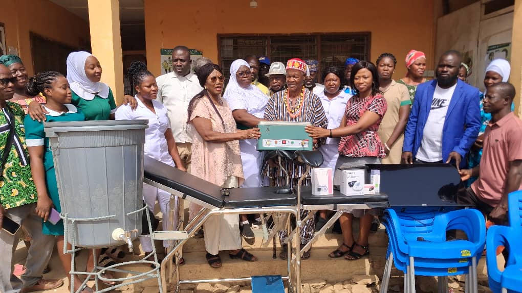 Alagumgube USA donates medical equipment to Dachio CHPS Compound 