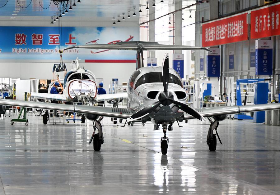 China’s manufacturing sector remains resilient in volatile world