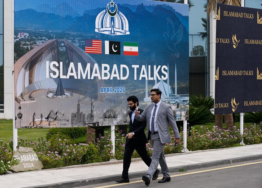 Iran’s FM blames Islamabad talks’ failure on U.S. maximalist demands, blockade threats