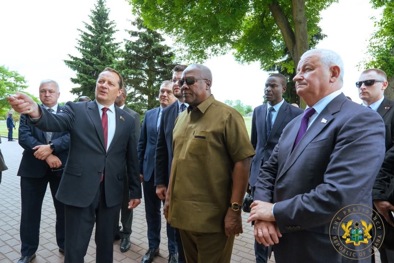 Belarus: Brest Governor hosts President Mahama after tour of Hero Fortress